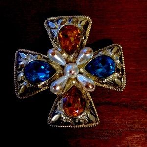 90’s vintage brooch/necklace costume jewelry